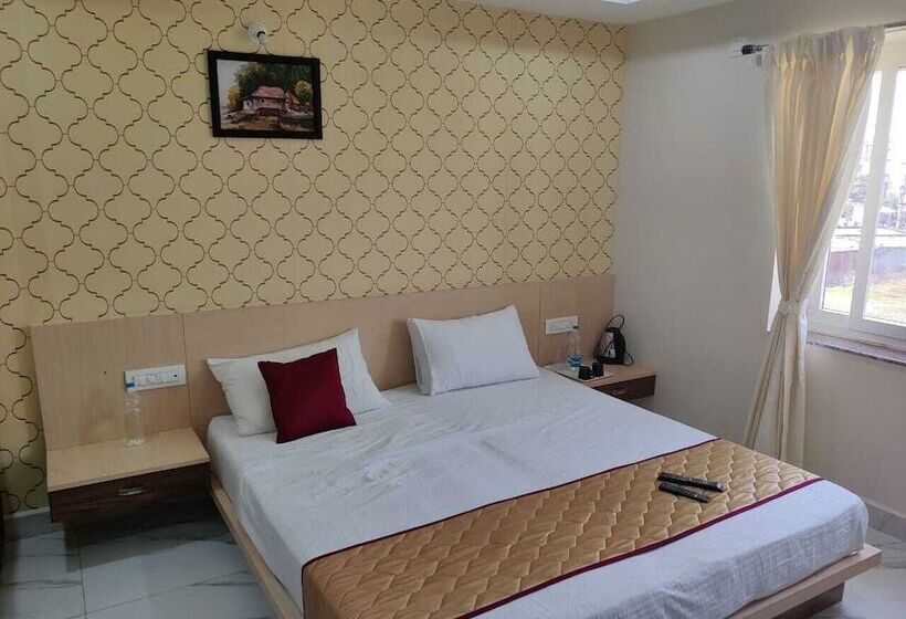 Отель Spring Hill Tirupati