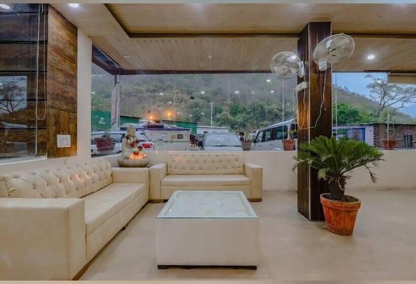 בית מלון כפרי The Neer Budha