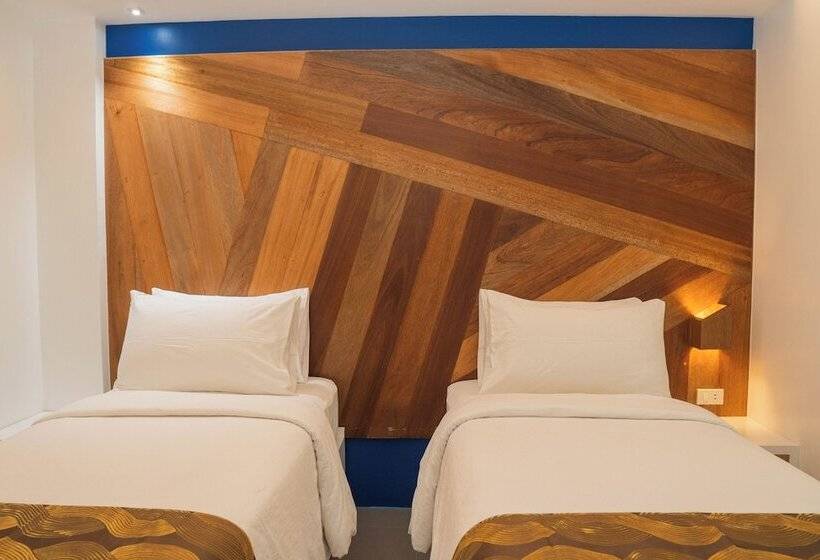 בית מלון כפרי The Paragon Boracay Suites