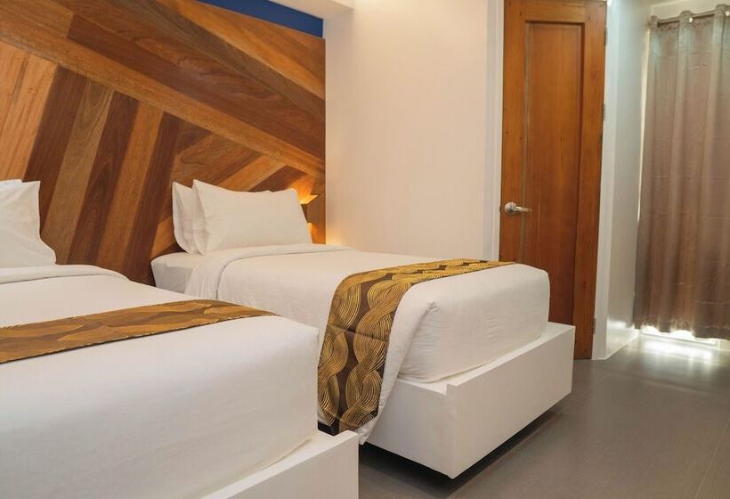 בית מלון כפרי The Paragon Boracay Suites