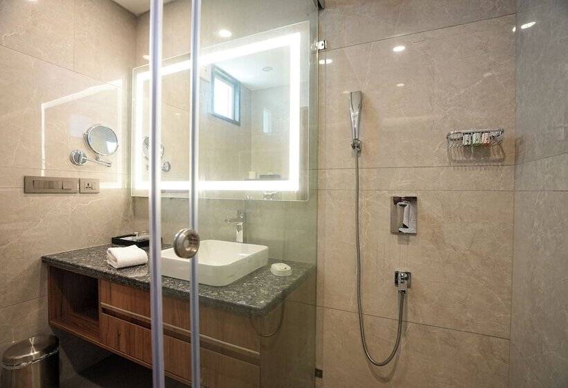 Udman Hotel Gurugram