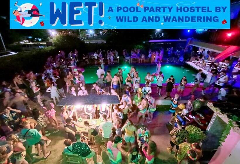 בית מלון כפרי Wet! A Pool Party Hostel By Wild & Wandering