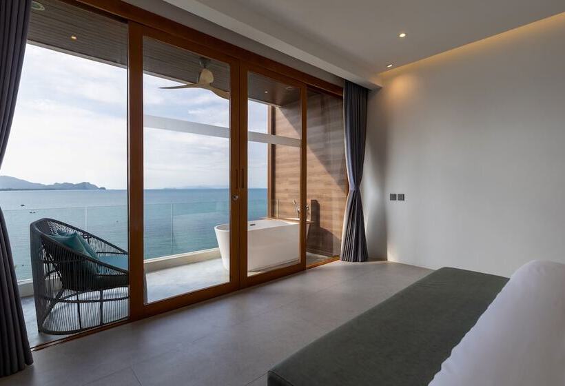 בית מלון כפרי X Sea Khanom Harbor Bay Resort