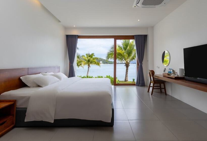 בית מלון כפרי X Sea Khanom Harbor Bay Resort