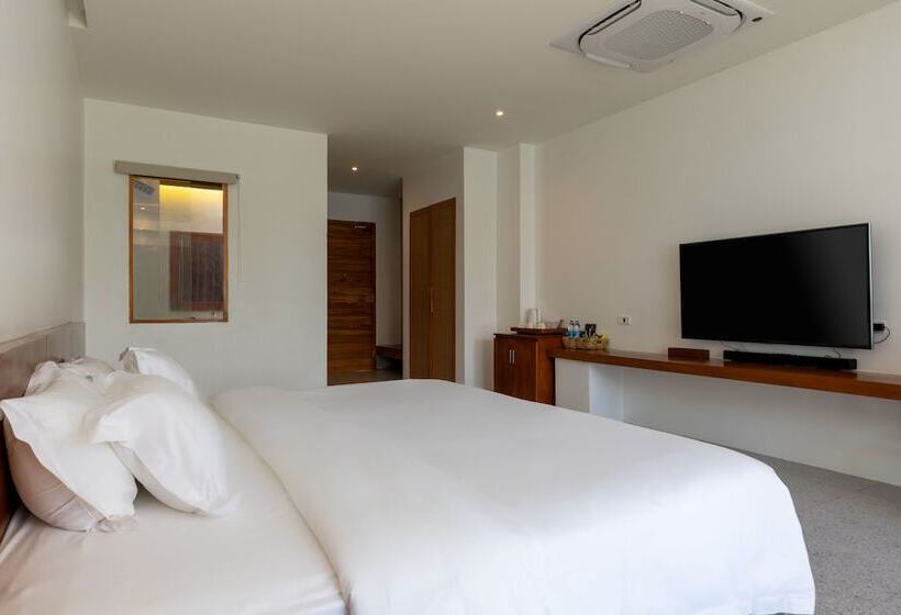 בית מלון כפרי X Sea Khanom Harbor Bay Resort