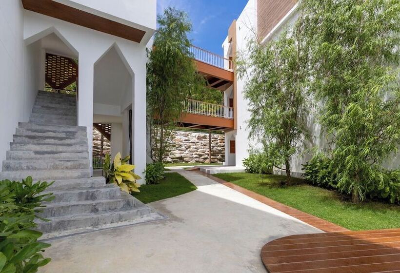 בית מלון כפרי X Sea Khanom Harbor Bay Resort