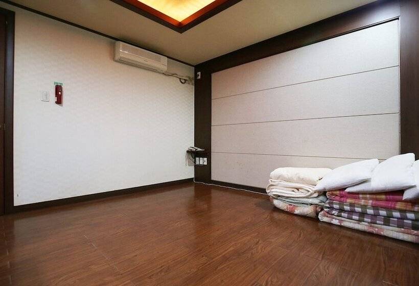 Motel Anmyeondo Haesong