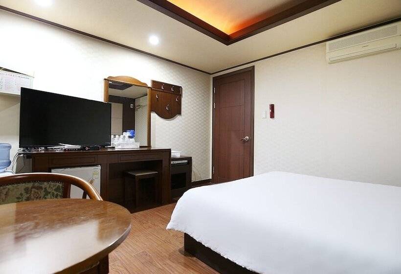 Motel Anmyeondo Haesong