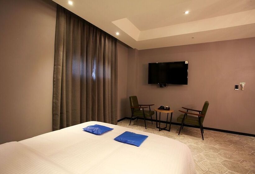 מוטל Ansan Boutique Hotel Reniel