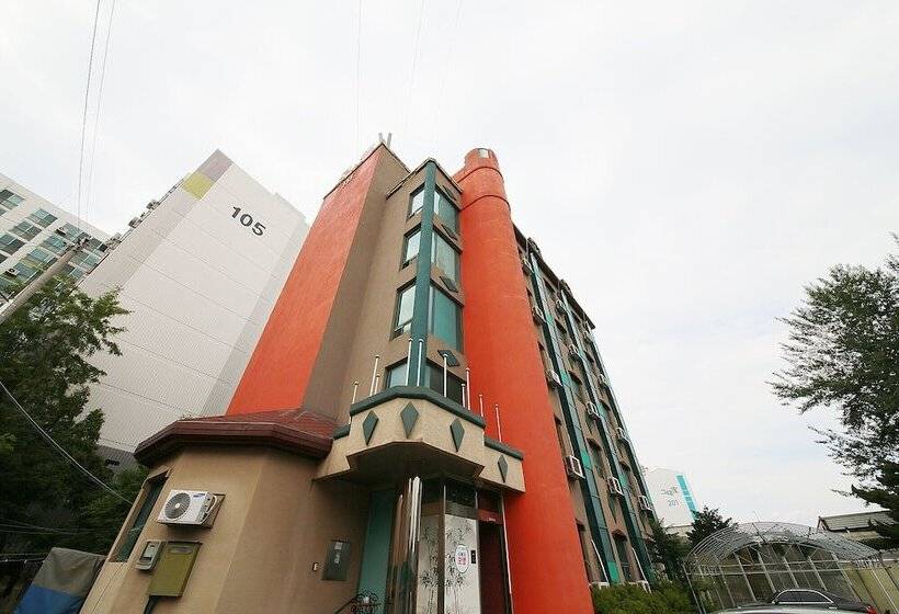 فندق على الطريق Anseong Rivera