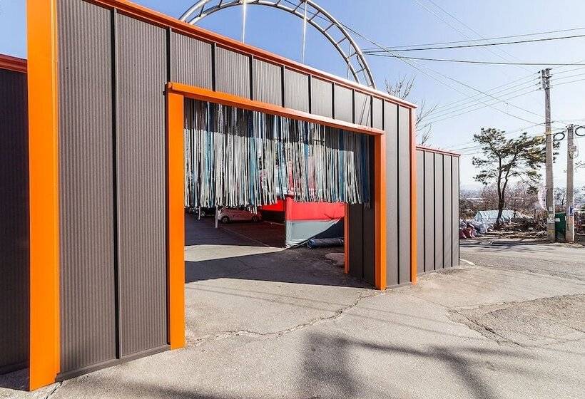 فندق على الطريق Anseong Rivera