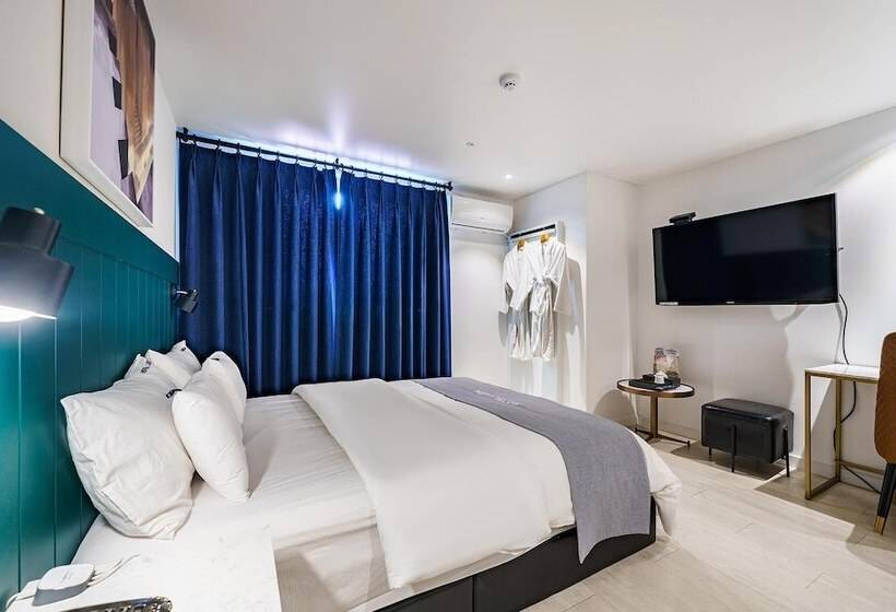 فندق على الطريق Anseong Hotel Ruem
