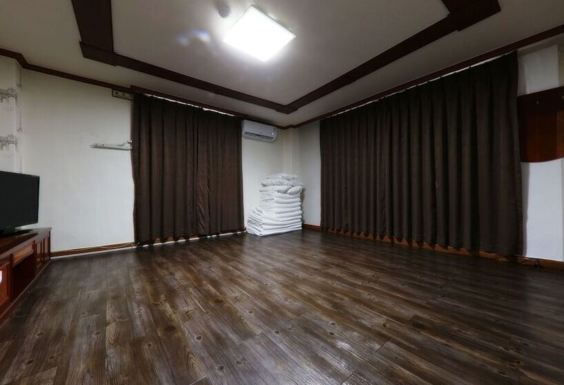 Motel Boryeong Grand