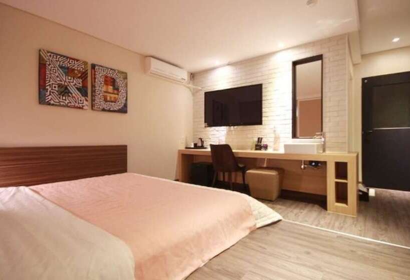 فندق على الطريق Deokcheon Den Basta