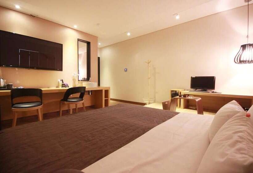 فندق على الطريق Deokcheon Den Basta