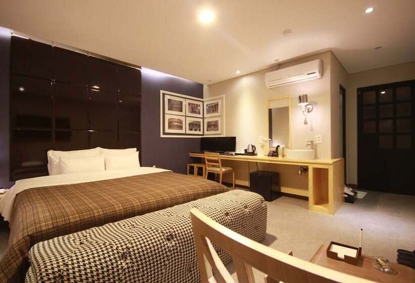 فندق على الطريق Deokcheon Den Basta