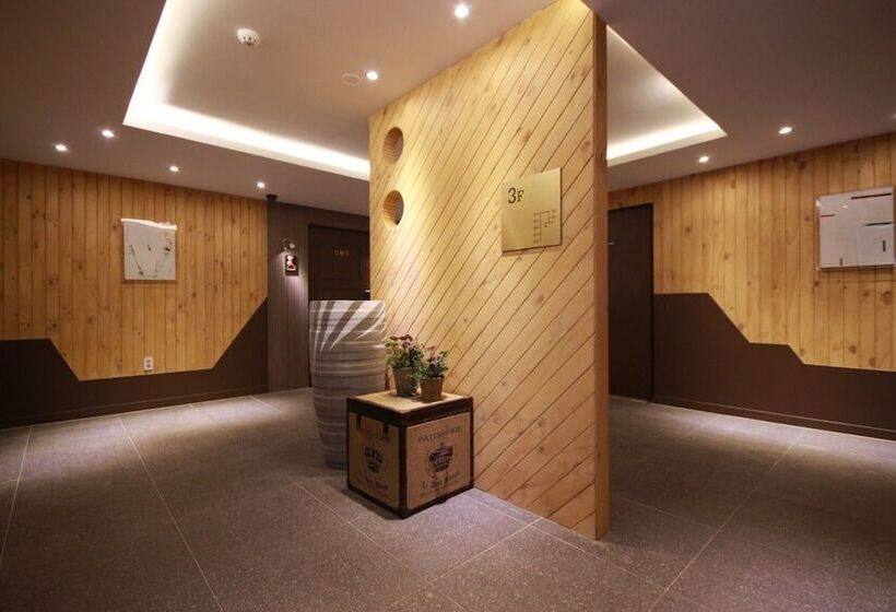 فندق على الطريق Deokcheon Den Basta