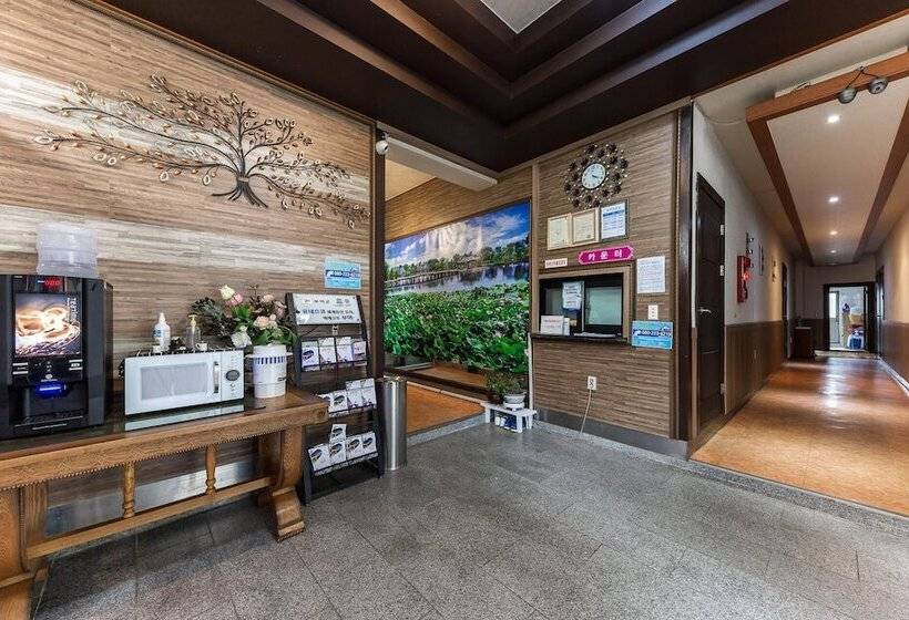 فندق على الطريق Buyeo Prince