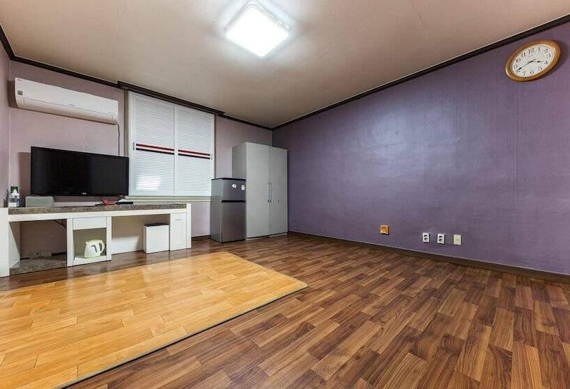 فندق على الطريق Buyeo Prince