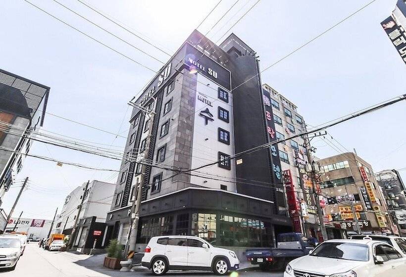 מוטל Changwon Paryongdong Soo