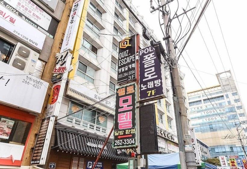 מוטל Changwon Sangnamdong Cello