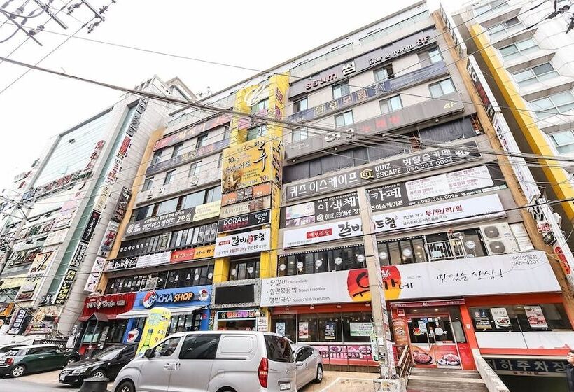 מוטל Changwon Sangnamdong Cello