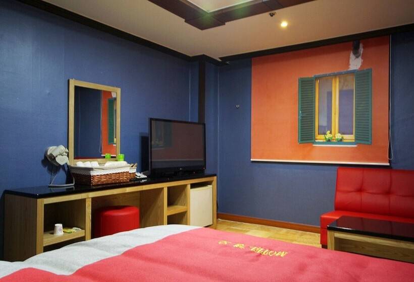 מוטל Changwon Sangnamdong Cello