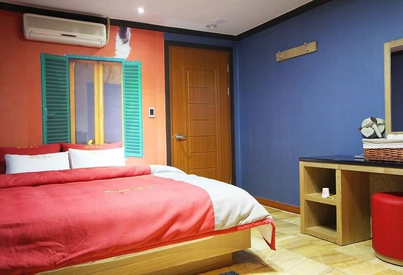 מוטל Changwon Sangnamdong Cello