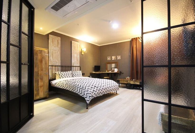 汽车旅馆  Changwon Sangnamdong Heritage