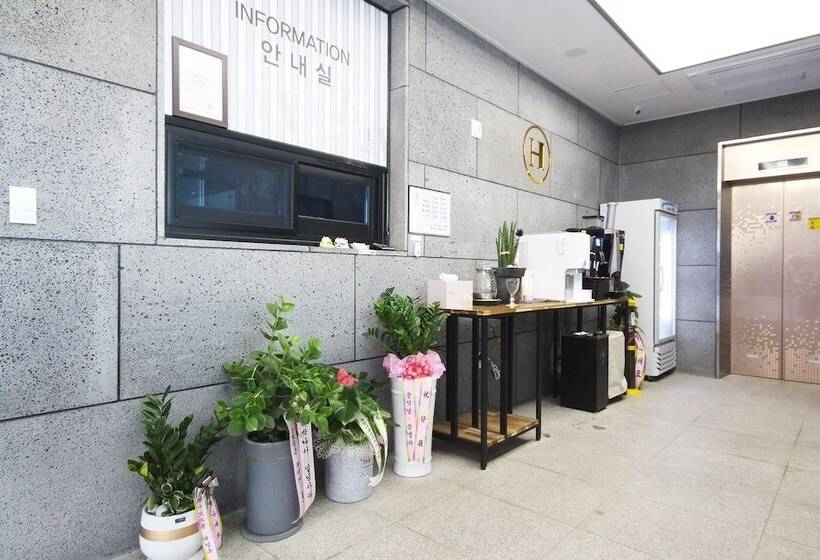 فندق على الطريق Changyeong Namji Heitz