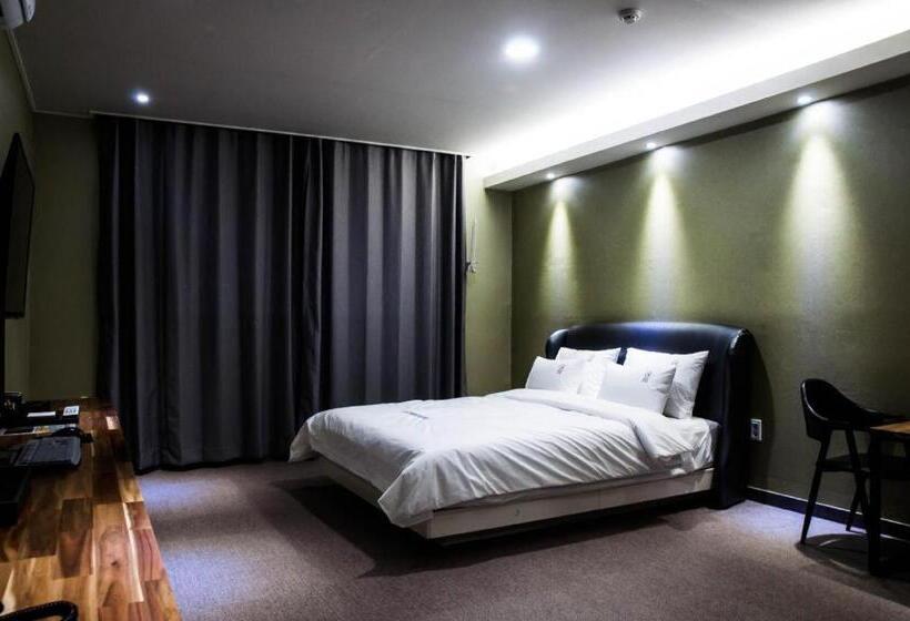 فندق على الطريق Changyeong Namji Heitz