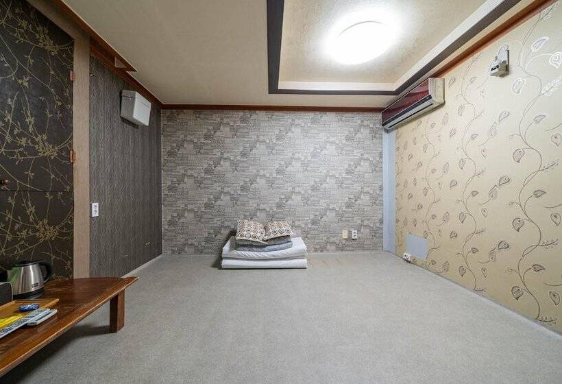 Motel Cheolwon Shell