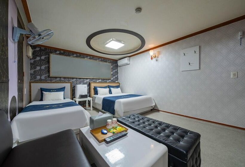 Motel Cheolwon Shell