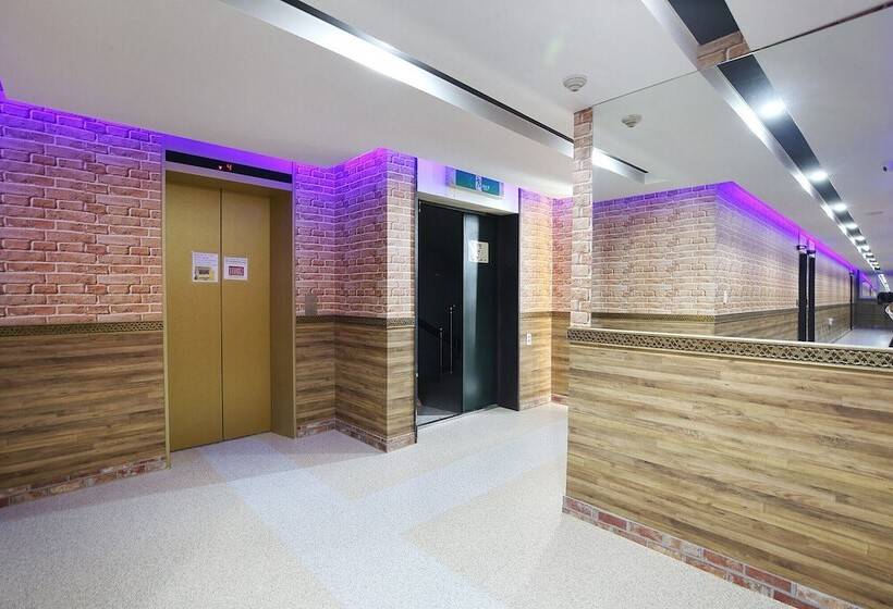 Мотель Cheonan Hotel Sarang