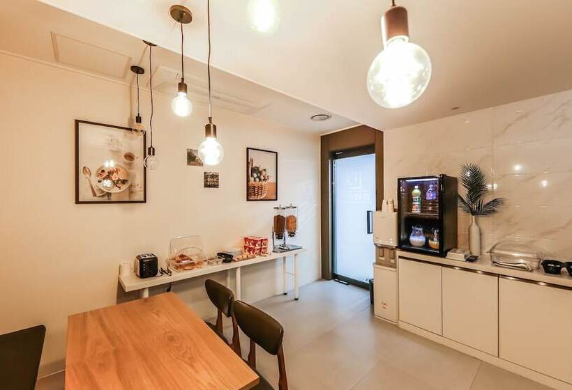 모텔 Cheongju The King