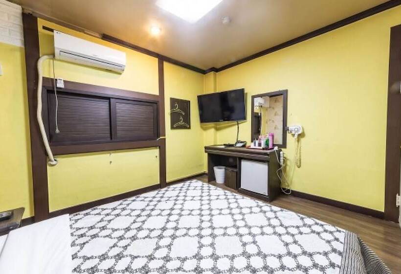 汽车旅馆  Chuncheon Metro