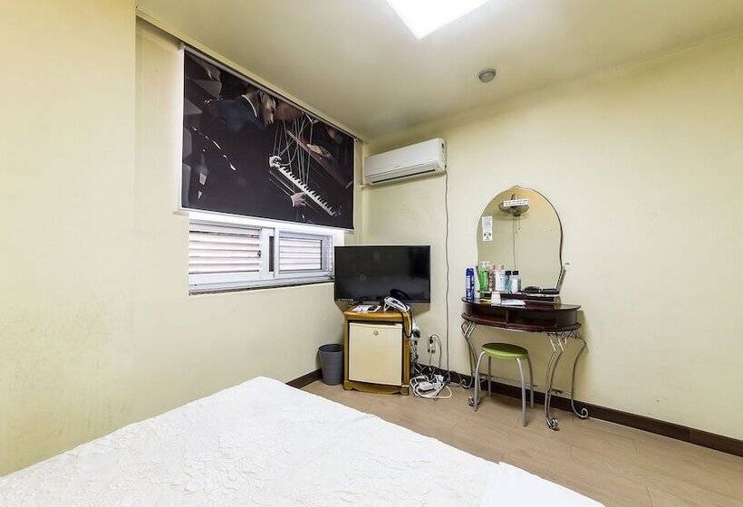 汽车旅馆  Chuncheon Metro