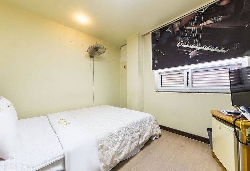 汽车旅馆  Chuncheon Metro