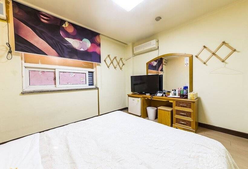 汽车旅馆  Chuncheon Metro