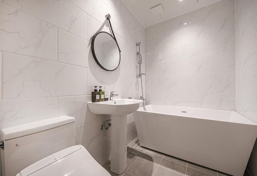 Мотель Daegu Dongdaegu Station Hotel Cherish