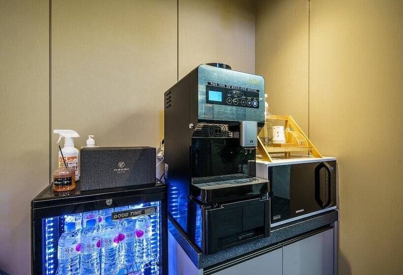 Мотель Daegu Dongdaegu Station Hotel Cherish