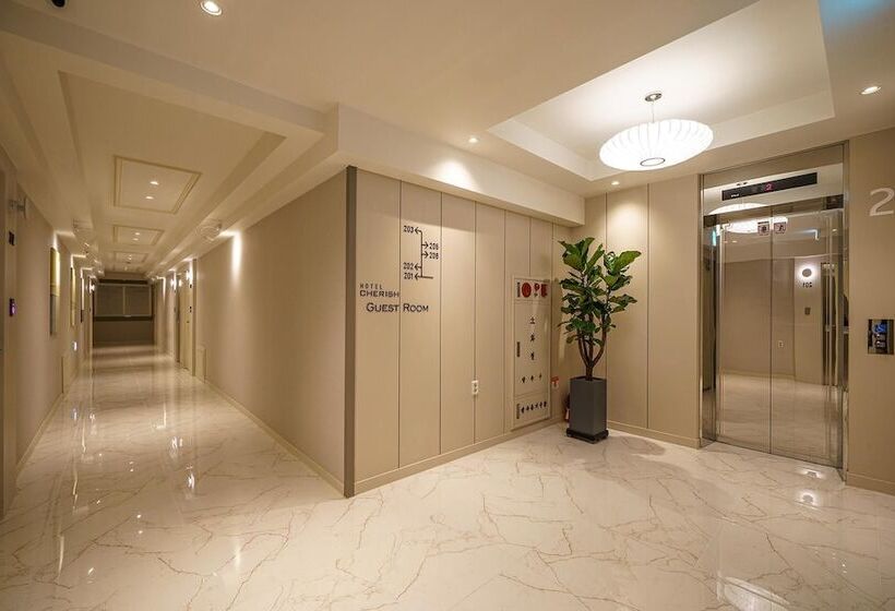 Мотель Daegu Dongdaegu Station Hotel Cherish