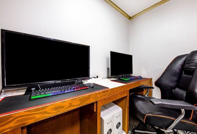 모텔 Daejeon Daesa Lake