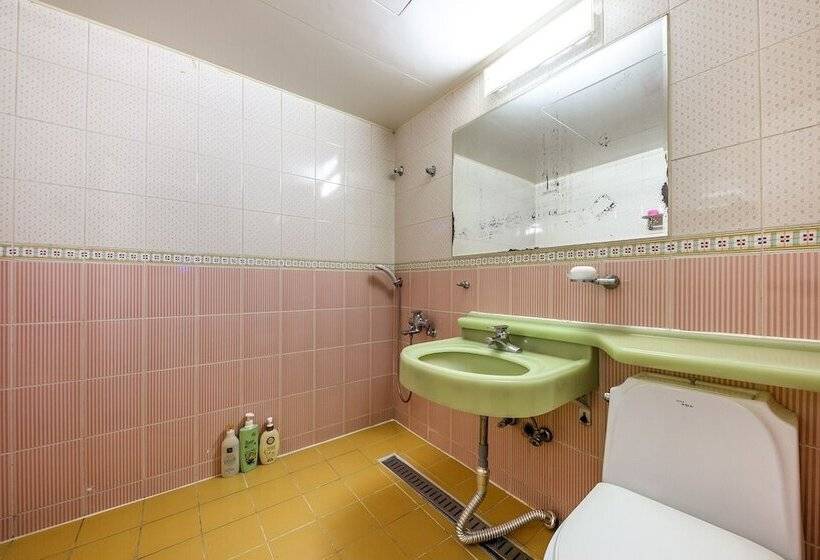 모텔 Daejeon Daesa Lake