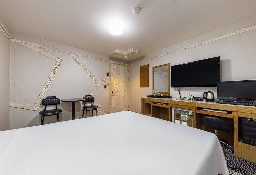 모텔 Daejeon Daesa Lake