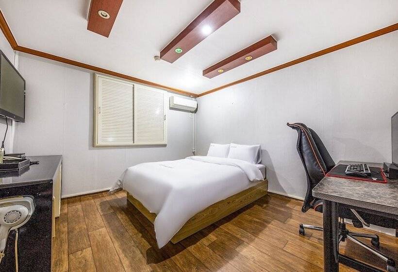 모텔 Daejeon Daesa Lake