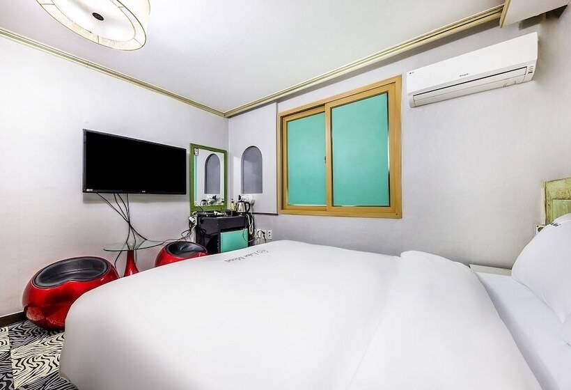 모텔 Daejeon Daesa Lake