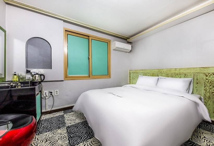 모텔 Daejeon Daesa Lake