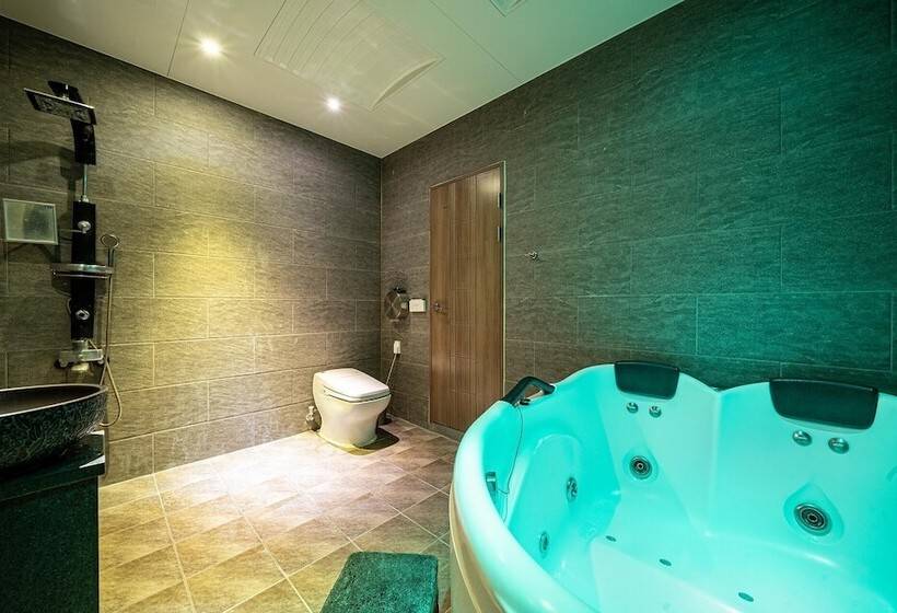 Motel Daejeon Meteor Edition