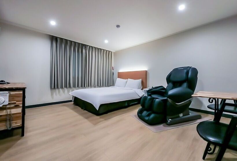 Motel Daejeon Wolpyeong W